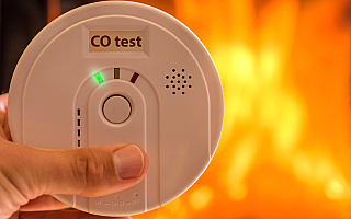 Podtrucie tlenkiem węgla w Szczytnie. Jedna osoba trafiła do szpitala Podtrucie tlenkiem węgla w Szczytnie. Jedna osoba trafiła do szpitala